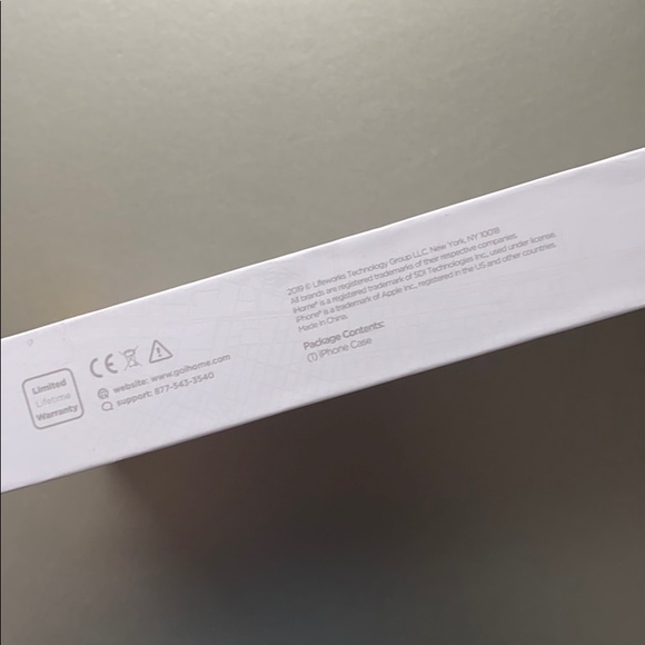 iHome iPhone Xs Max Protective Phone Case - Picture 4 of 7